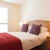 Отель Sunny Apartment off Grand Canal Square Dublin 2, фото 1