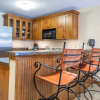 Отель One Bedroom Condo with Large Balcony over Mountaineer Square 1 Condo - No Cleaning Fee! by RedAwning, фото 14