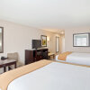 Отель Holiday Inn Express Hotel & Suites Hays, an IHG Hotel в Хейсе
