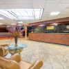 Отель Clarion Inn & Suites and Convention Center, фото 1