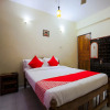 Отель OYO 19801 The Camron, фото 4