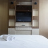 Отель Cozy and Minimalist Studio Apartment at Tamansari Papilio By Travelio, фото 1