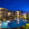 Отель The Reef Beachfront Apartments в Тауранге