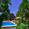 Отель Villa With Pool Jacuzzi and Backyard in Inlice, фото 7