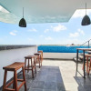 Отель Modern and Boho 1BD/1 BR + Private Plunge Pool, фото 16