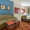 Отель Comfort Suites Lake Charles, фото 14