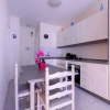 Отель Seaside 2 Bedroom Apartment With Side Sea Views, фото 9