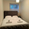 Отель Beautiful 3-bed Apartment in Swansea, фото 7
