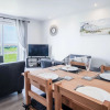 Отель Beach View - 2 Bed Apartment - Llanelli, фото 15