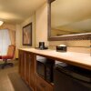 Отель Embassy Suites Albuquerque - Hotel & Spa, фото 24