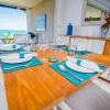 Отель Summer Breeze - Beachfront - 3 Bedrooms Suite, фото 8
