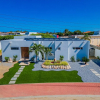 Отель Brand NEW Modern 3ba3ba Villa With Pool and Patio, фото 14