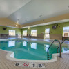 Отель Holiday Inn Express Hotel & Stes Kansas City Sports Complex, an IHG Hotel, фото 18