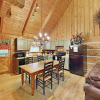 Отель Serenity Ridge: Deluxe W/ Hot Tub & Pool Table 3 Bedroom Cabin, фото 9