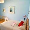 Отель Barefoot Suites в Кингстауне