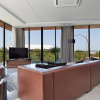 Отель Modern 2 Bdr Apt, Large Living Room, High Speed Wifi, фото 7