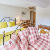 Отель Host Stay Dovecote Cottage, фото 3