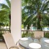 Отель Ground-floor Unit, Terrace With Direct Access to Pool in Coco, фото 8