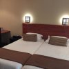 Отель á La Martha’s Air-Port Guest House, фото 5