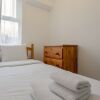 Отель 3 Bedroom House In Tooting With Garden, фото 4