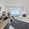 Отель Beachfront Double Queen Hotel CozySuite, фото 10