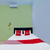 Отель Homestay Syariah Asyuban by OYO Rooms, фото 31