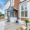 Отель Romantic 1-bed House in Whitstable Real gem !, фото 1