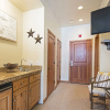 Отель Lift Lodge Condo, фото 20