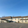 Отель Econo Lodge Whitehall near Michigan's Adventure, фото 1
