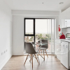 Отель Popular Studio - Great for Working Away and Royal Oldham Hospital, фото 12