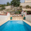 Отель Pool and Sea, charming Merill Apart 5, фото 15