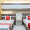 Отель OYO 3803 Hotel Wonojati Syariah Malang, фото 18