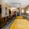 Отель Comfort Inn & Suites, фото 5