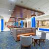 Отель Holiday Inn Express & Suites Tulsa South - Woodland Hills, An Ihg Hotel, фото 2