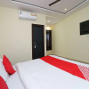 Отель OYO 11572 Hotel Radha Regent, фото 2