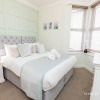 Отель Elegant 2bed Apt- Bmouth Beach Front with Parking, фото 21