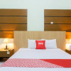 Отель OYO 3803 Hotel Wonojati Syariah Malang, фото 5
