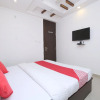 Отель Blue Diamond By Oyo Rooms, фото 3