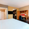 Отель TownePlace Suites Orlando at FLAMINGO CROSSINGS® Town Center/Western Entrance, фото 6