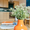 Отель Bright And Spacious 1 Bedroom Flat, фото 8