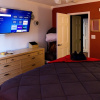 Отель DTWN 2 Bed Condo with King Bed and Gym, фото 18
