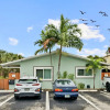 Отель Wilton Manors 2BR Charm Walk to the Drive, фото 1