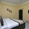 Отель OYO 7572 near Medanta, фото 3