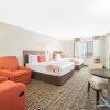 Отель Hawthorn Suites by Wyndham Fargo, фото 12