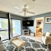 Отель Bayview 82 2 Bedroom Condo by Redawning, фото 13