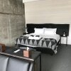 Отель Eleven Revelstoke Lodge в Ревелстоук