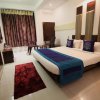 Отель OYO Rooms Navrangpura, фото 13