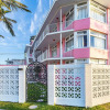 Отель The Pink Hotel, фото 1