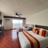 Отель Costa Sur Resort by VRHost на Пуэрто-Вальярте