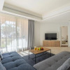 Отель HiGuests - Luxurious 1BR in Palms with Private Beach Access, фото 5